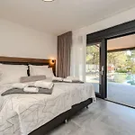 Royal 1 By Interhome