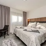 Royal 1 By Interhome *