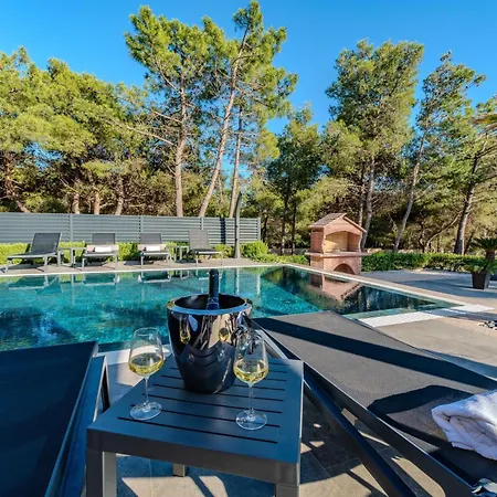 아파트 Royal 1 By Interhome 비르