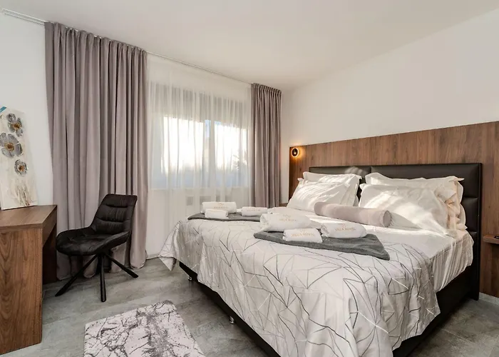 Royal 1 By Interhome *