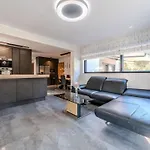 Royal 1 By Interhome فير