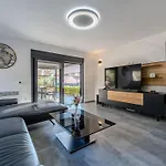 Royal 1 By Interhome شقة فير