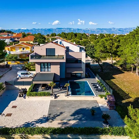 Royal 1 By Interhome *